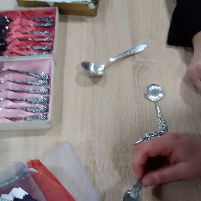 Altes Silberbesteck zu einem Schmuckstück umarbeiten lassen mit den LF Westenberg und cutleryar