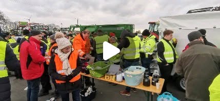 Unsere Landwirte und Mitstreiter gestern bei der großen deutschlandweiten Demo spontan mit Kaff